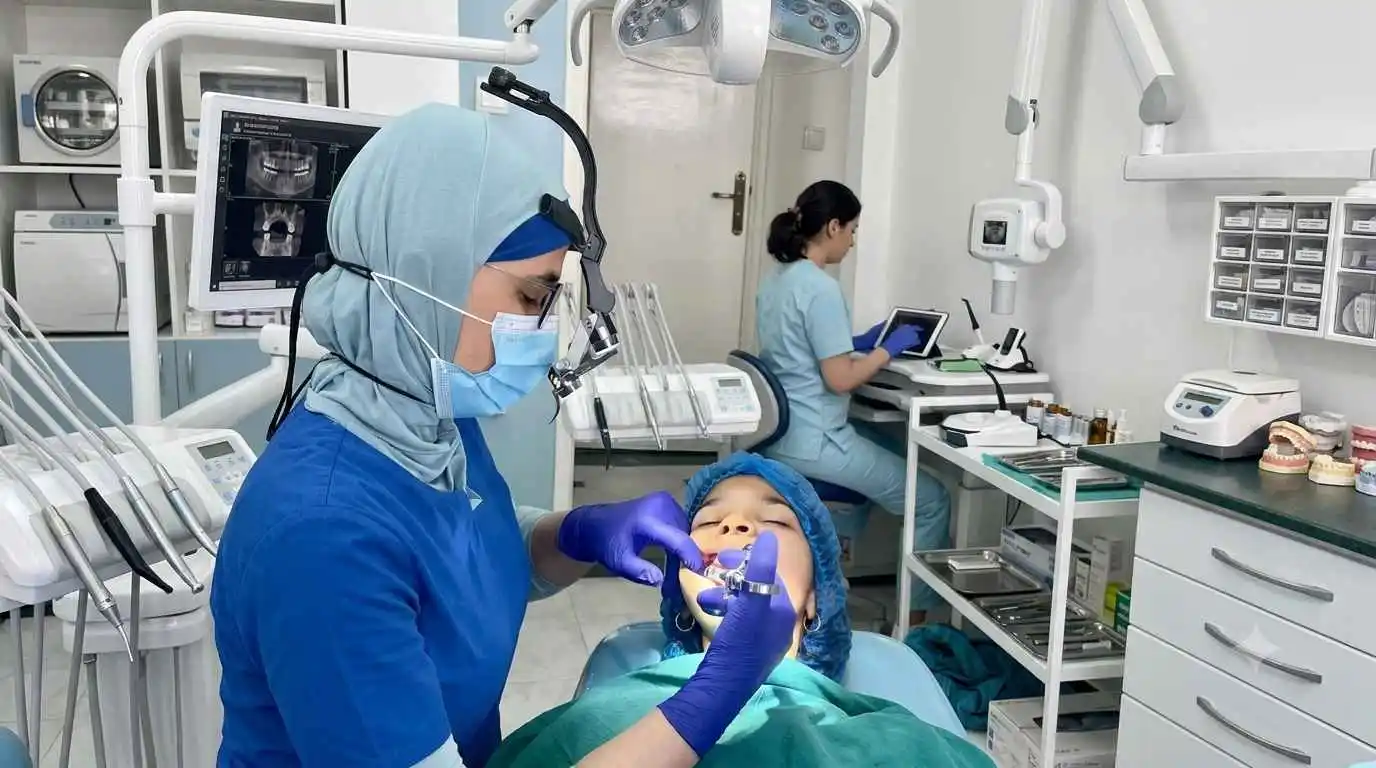 Dr Houria Ibnou Zahir — dentiste Aïn Chock Casablanca